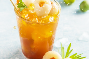 Bí kíp lắc tan nắng hè với Trà Vải Dưa Hấu